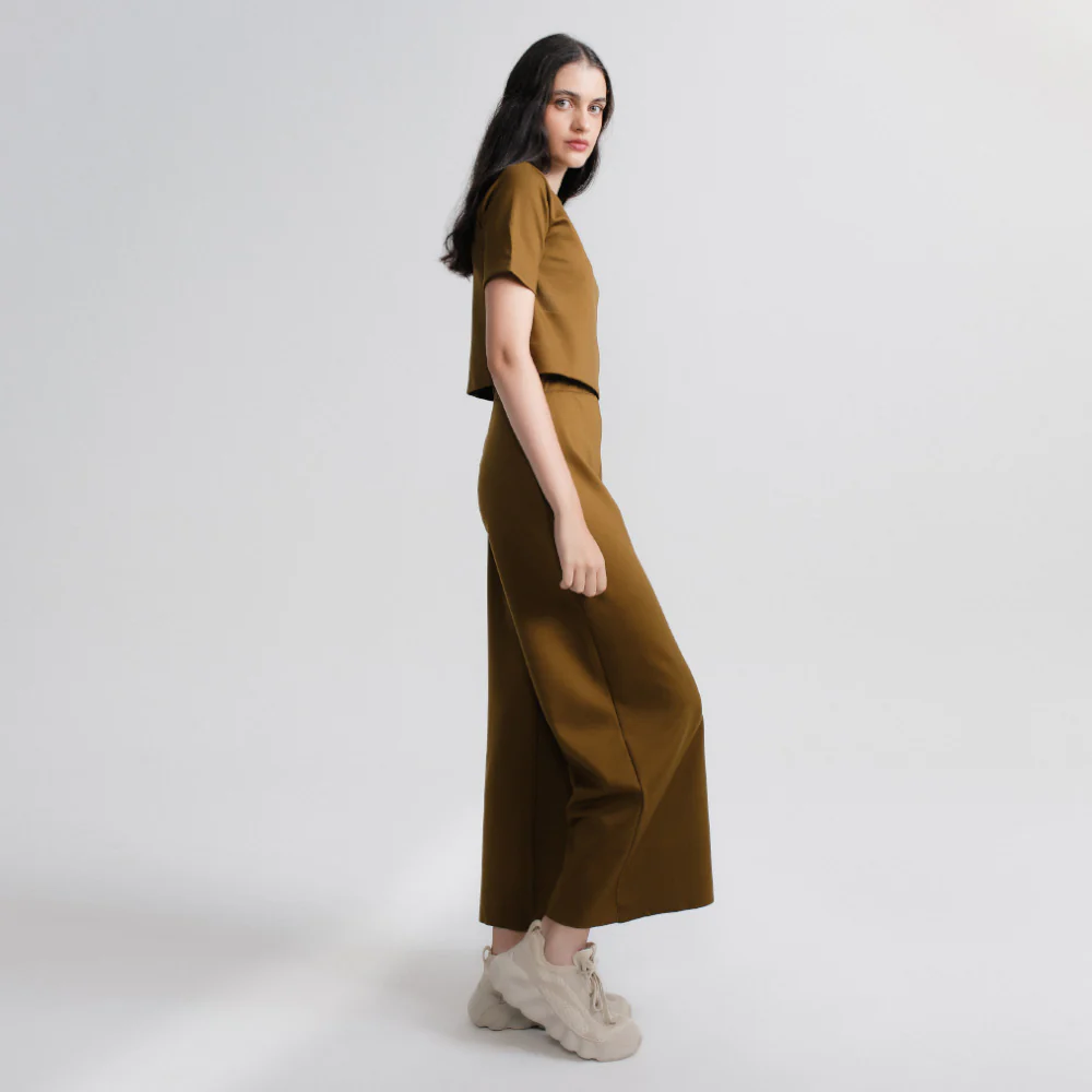 Boxy Cropped - Image 13