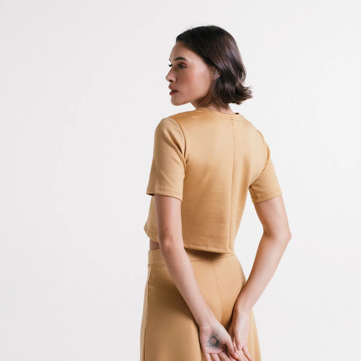 Boxy Cropped - Image 21