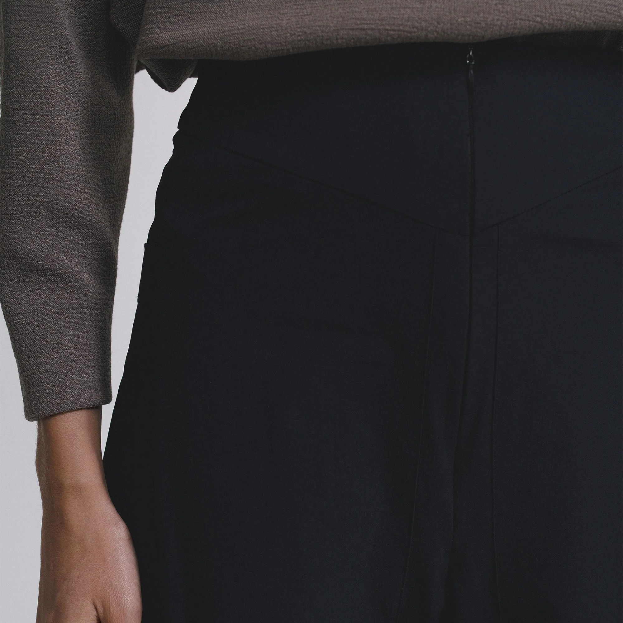 Futureform Pants Women - Image 12