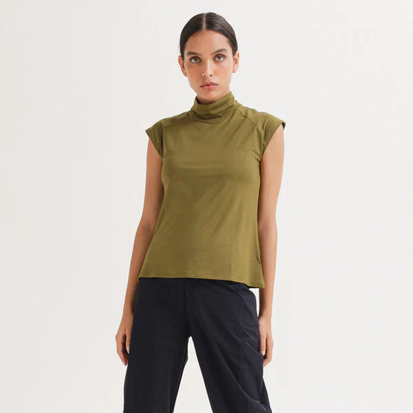 High Neck - Image 19