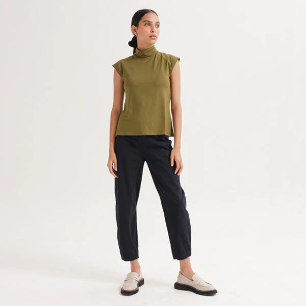 High Neck - Image 20