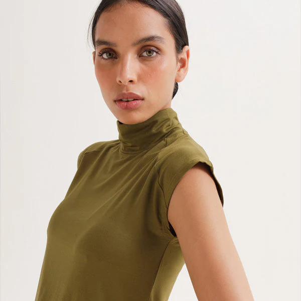 High Neck - Image 21