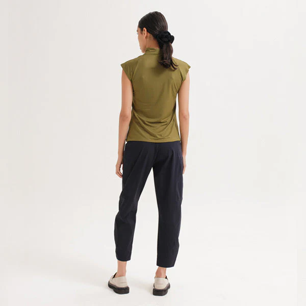 High Neck - Image 23