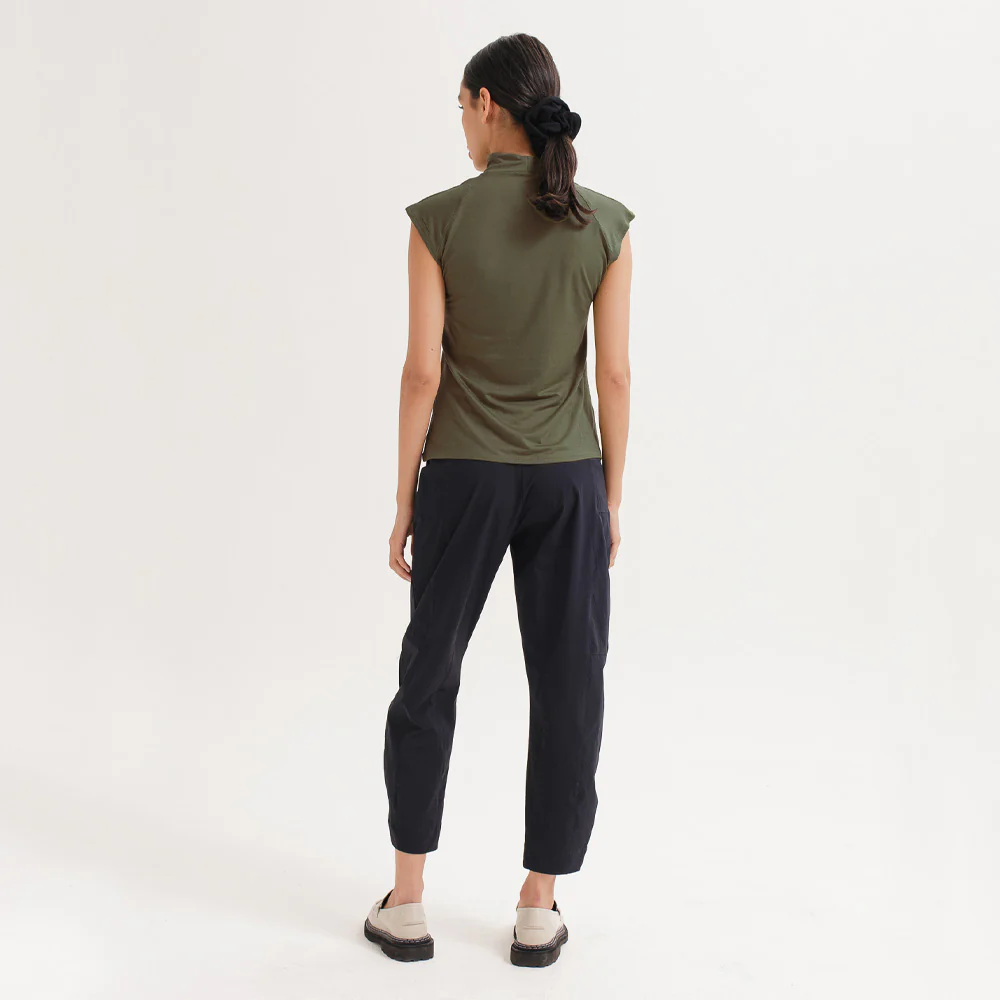 High Neck - Image 52