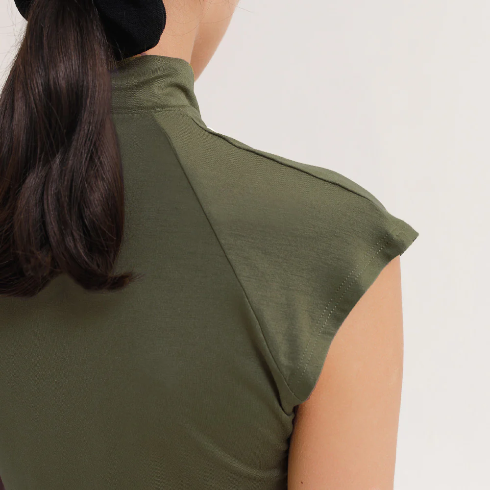 High Neck - Image 55