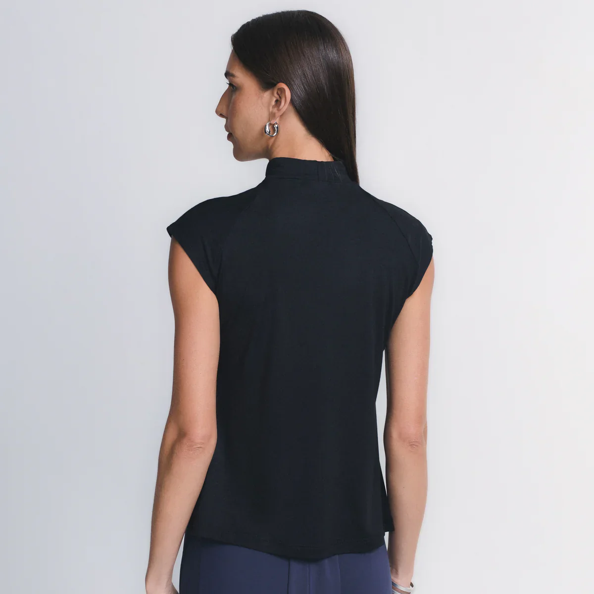 High Neck - Image 88