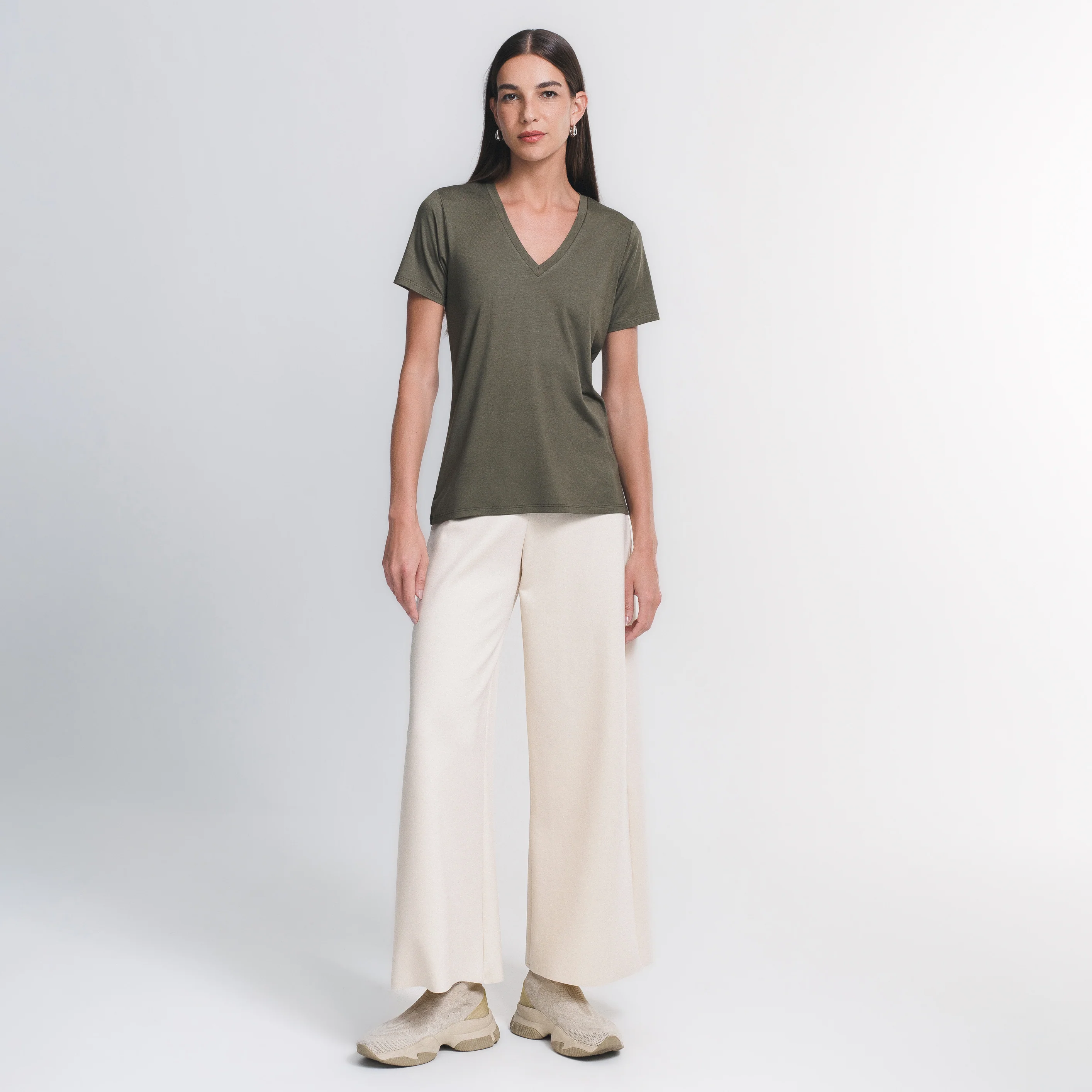 Tech T-Shirt Gola V Neck - Image 12