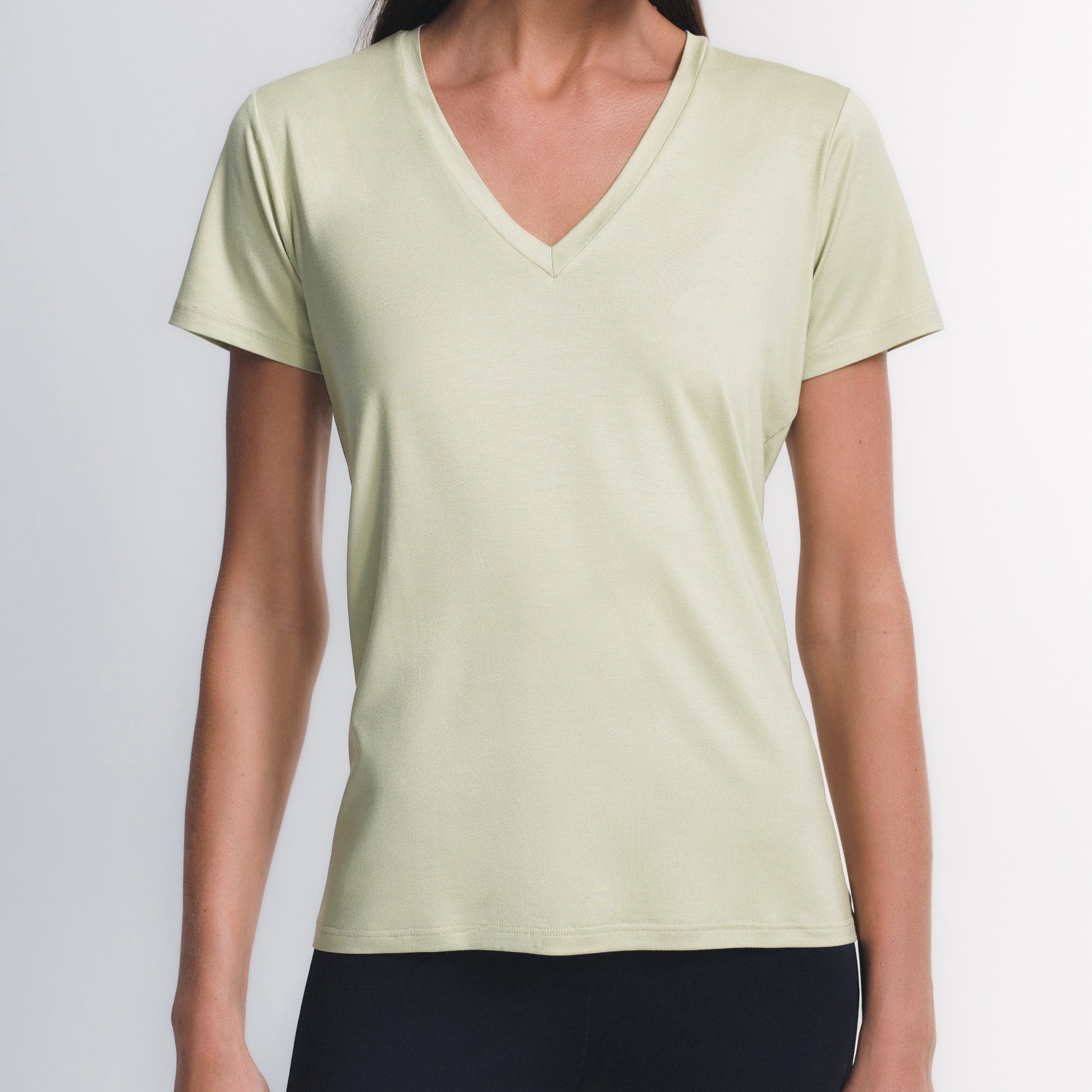 Tech T-Shirt Gola V Neck - Image 16