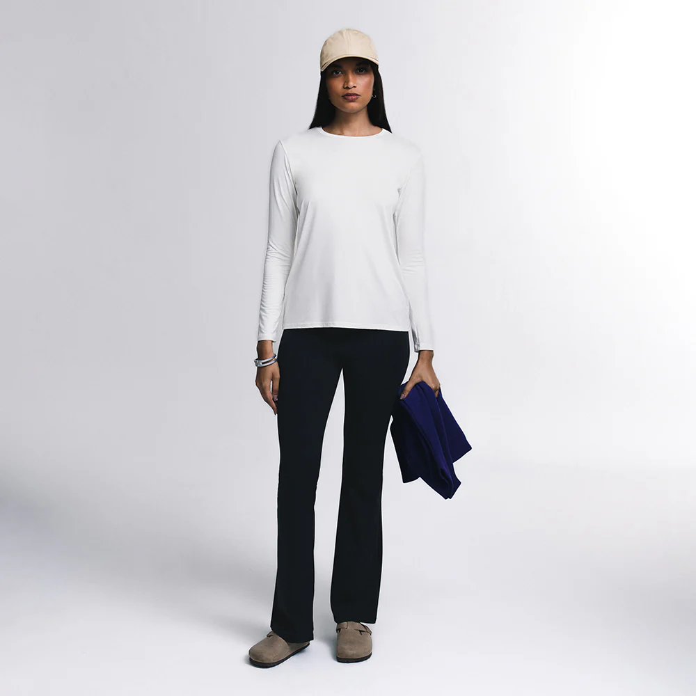 Tech T-Shirt Long Sleeve Feminina - Image 25