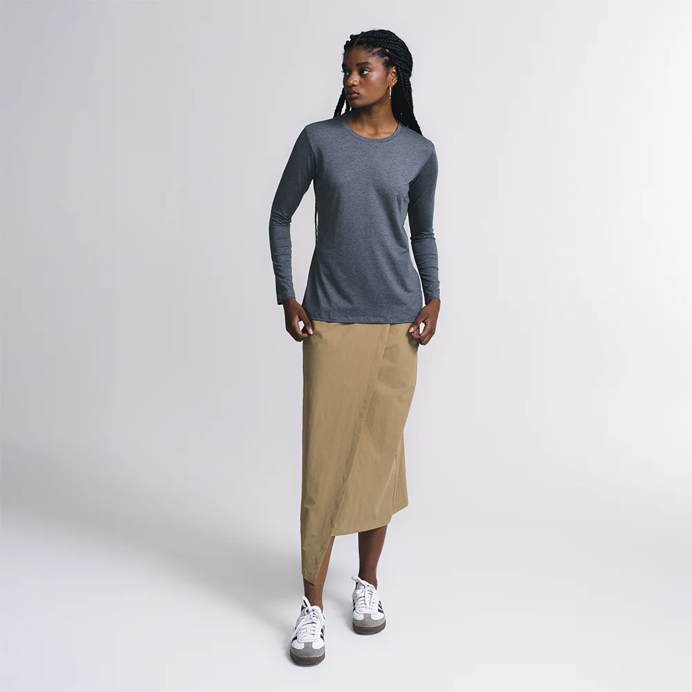 Tech T-Shirt Long Sleeve Feminina - Image 8